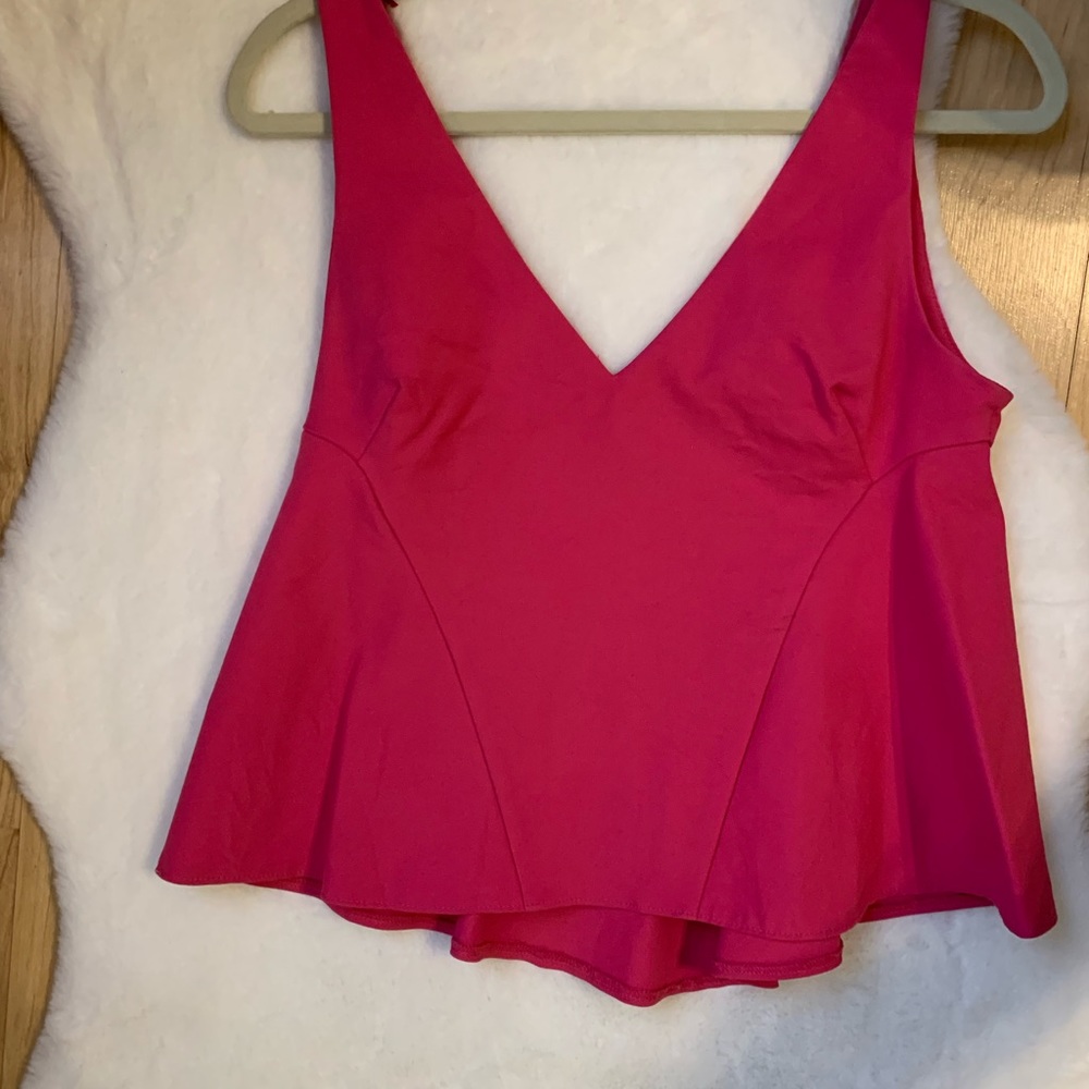 ZARA TRAFFULAC MEDIUM SIZE HOT PINK DESIGNER BLOUSE WITH V NECK STYLE